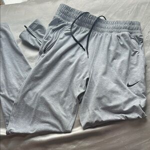 Women’s Small Nike Light Gray Sweatpants